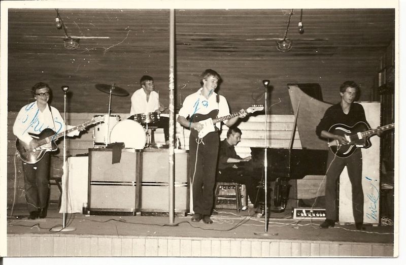 Bezejmenní asi 1964.jpg