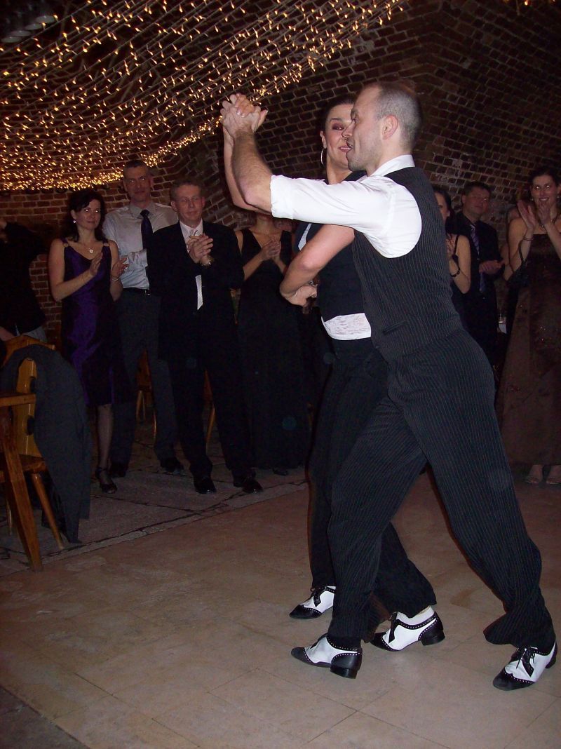 20 Mahulena Bočanová - taneční ukázka ples města 2010.jpg