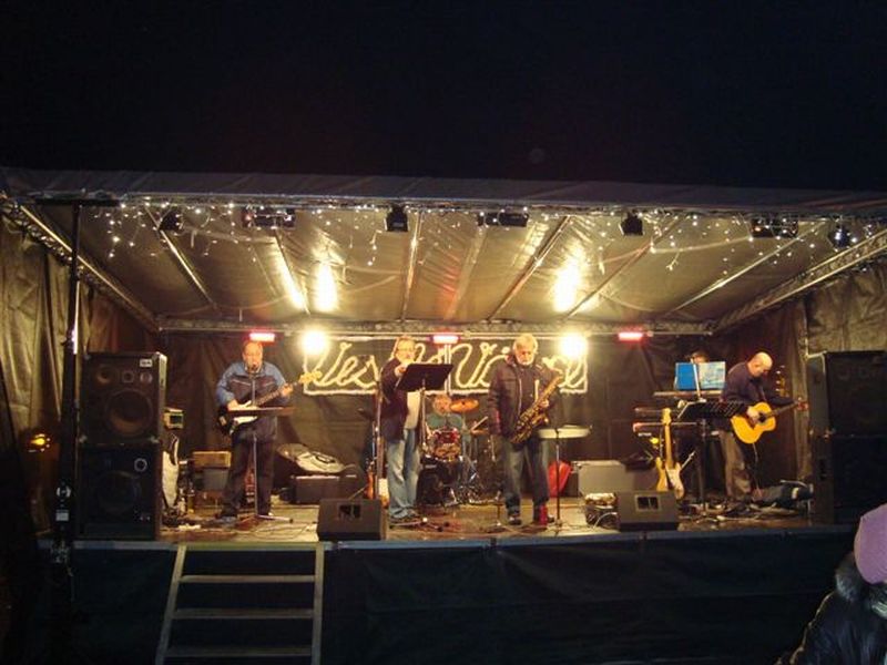 14 Vánoční koncert na náměstí TGM 2009.jpg