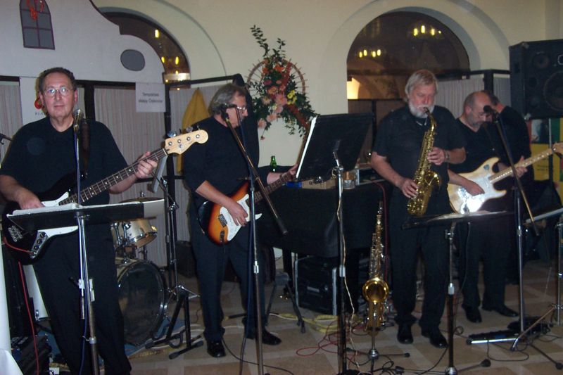 28 Vídeň velvyslanectví 2005.jpg